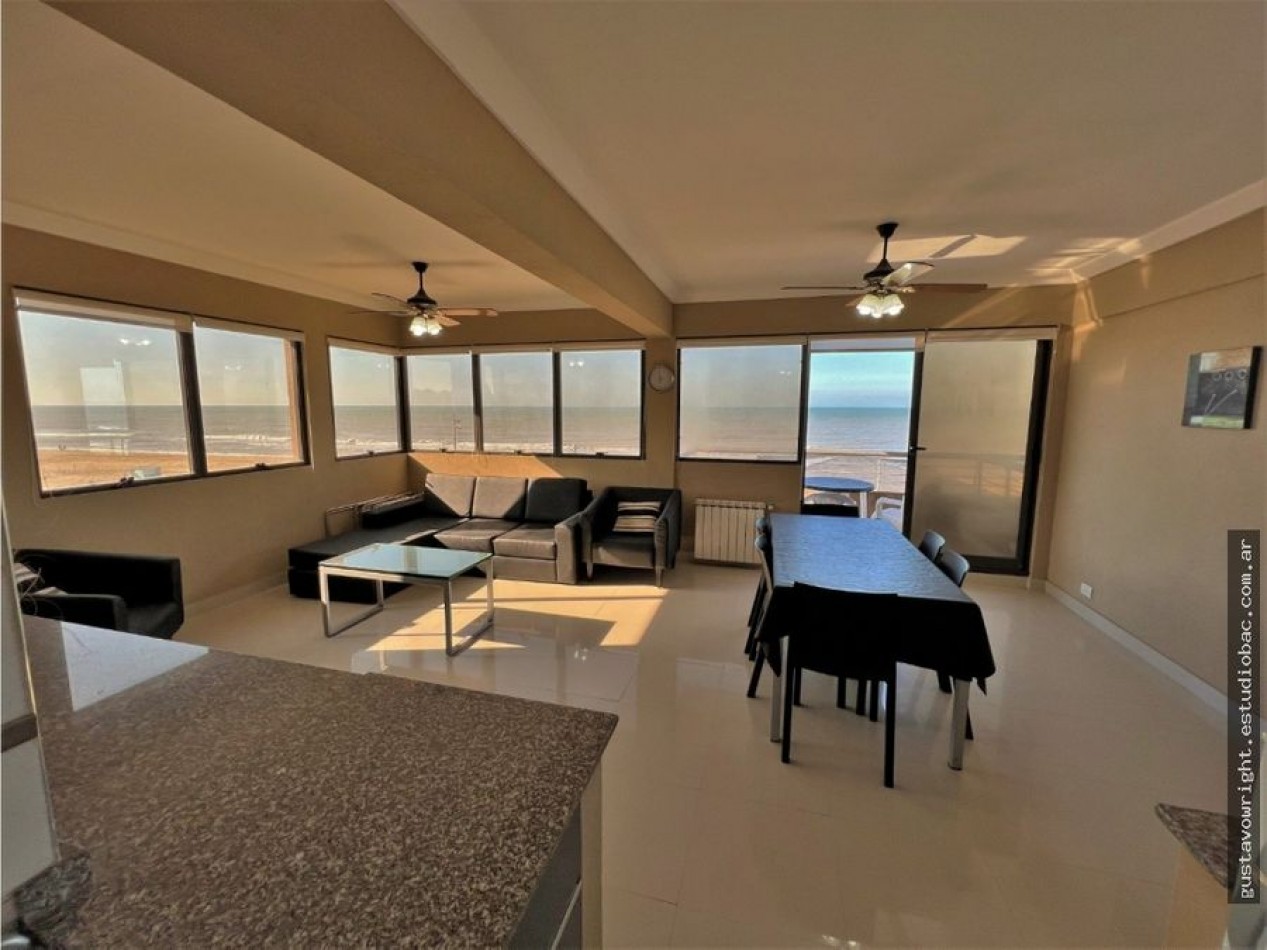 DEPARTAMENTO FRENTE AL MAR EN VENTA