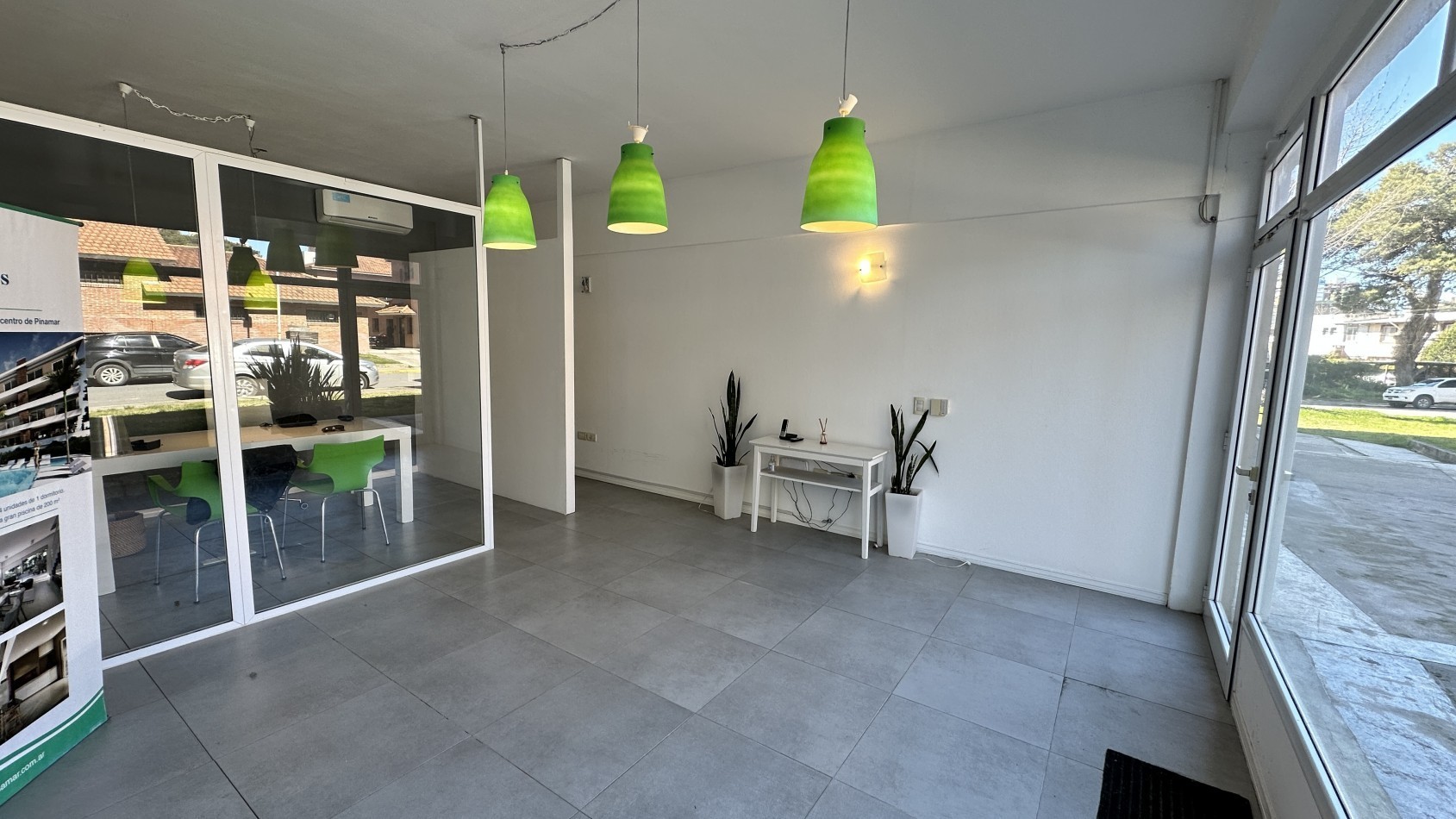 LOCAL OFICINA EN VENTA PINAMAR
